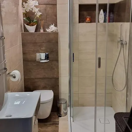 Anna Apartment *